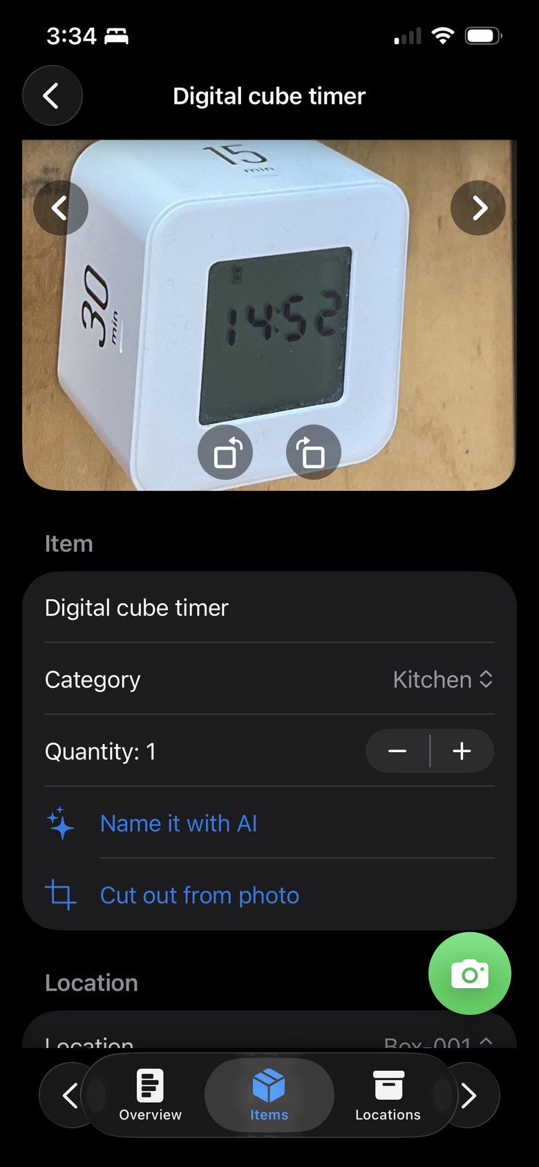 Item detail with photo and AI naming